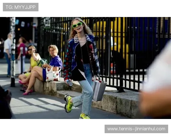 足球场上的潮流风向标 谁是佩戴耳钉的球星引领时尚风潮 足球场上的潮流风向标 谁是佩戴耳钉的球星引领时尚风潮